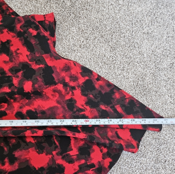 Halston sm crepe structured flowy flutter sleeve dress - Picture 8 of 17